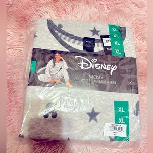Disney Mickey Mouse pajama set